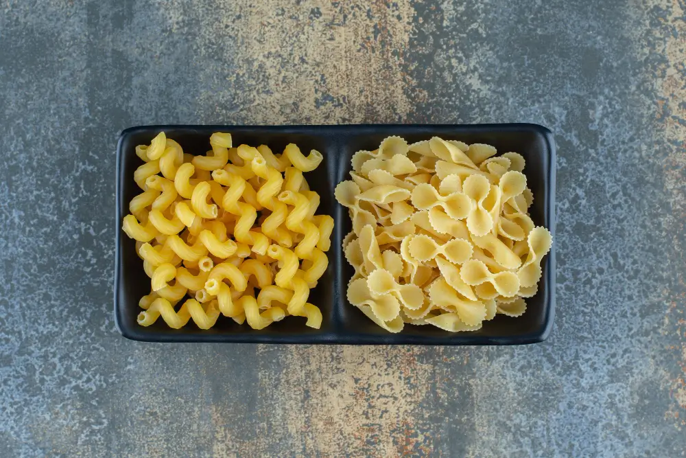 سر الـ "آل دينتي": اكتشف أفضل طريقة لسلق المعكرونة للحصول على قوام احترافي يمتص الصوص 3 أفضل طريقة لسلق المعكرونة - سر الـ آل دينتي وامتصاص الصوص