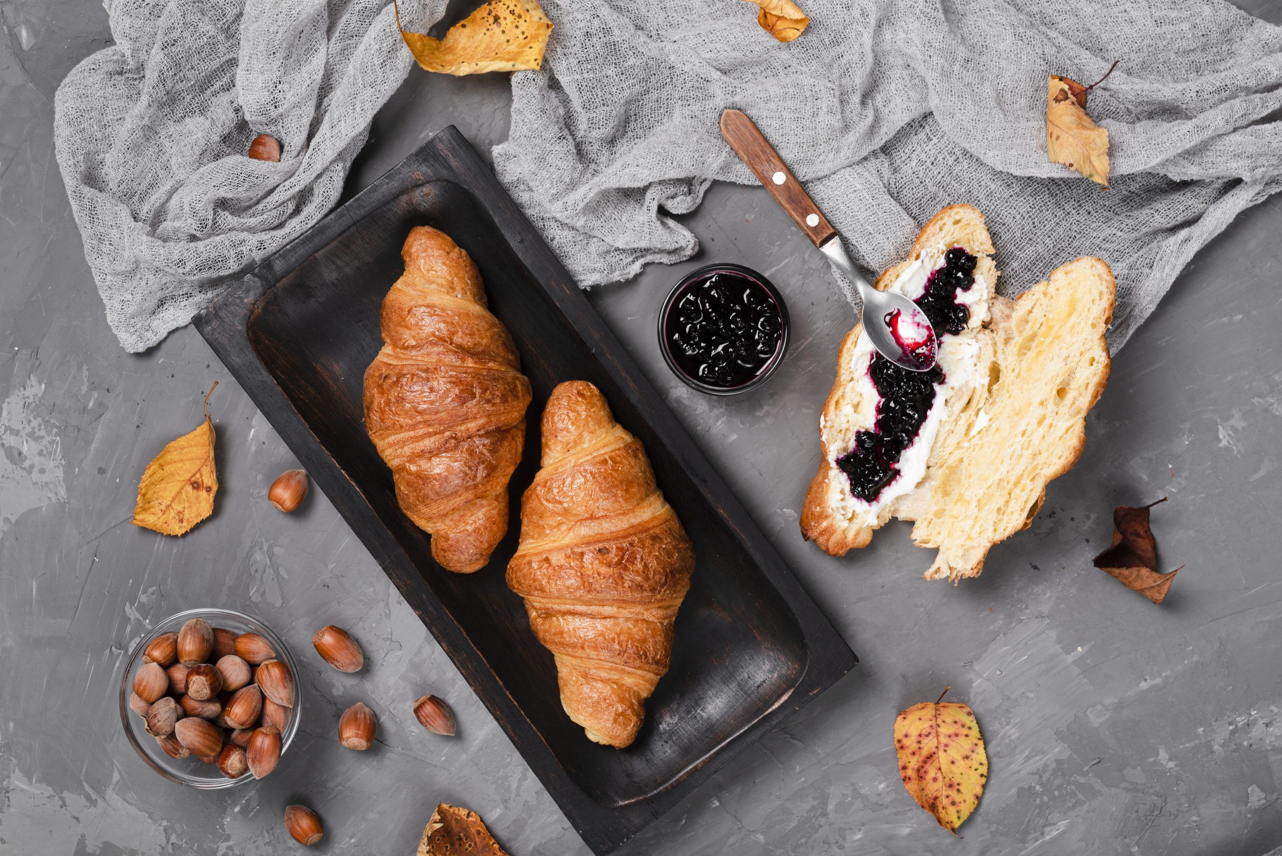 medium shot croissants jam scaled - مارجرين غير مملح  لصنع مخبوزات لذيذة