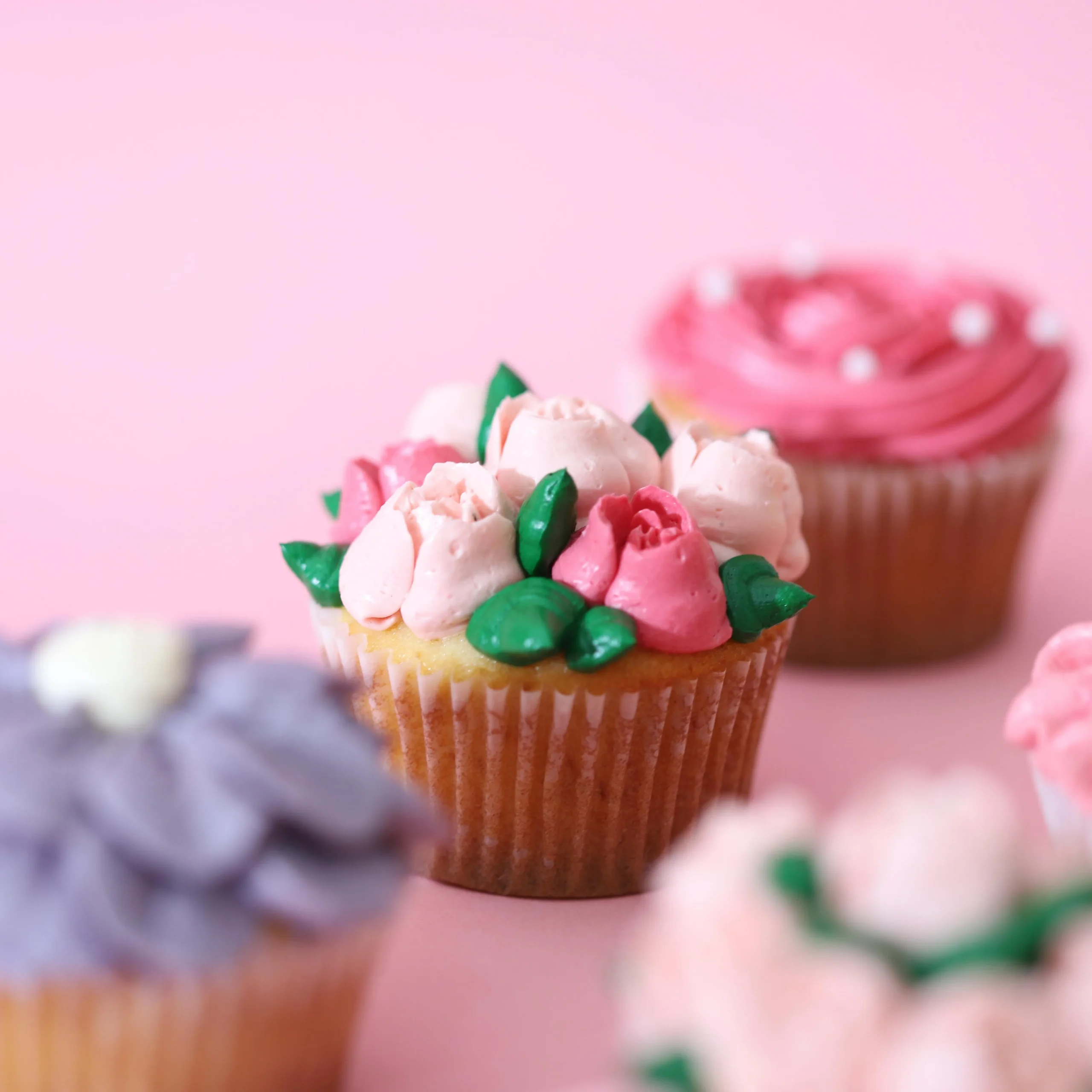 WhatsApp Image 2025 07 30 at 3.38.10 AM 1 scaled - Decorating flower cupcakes