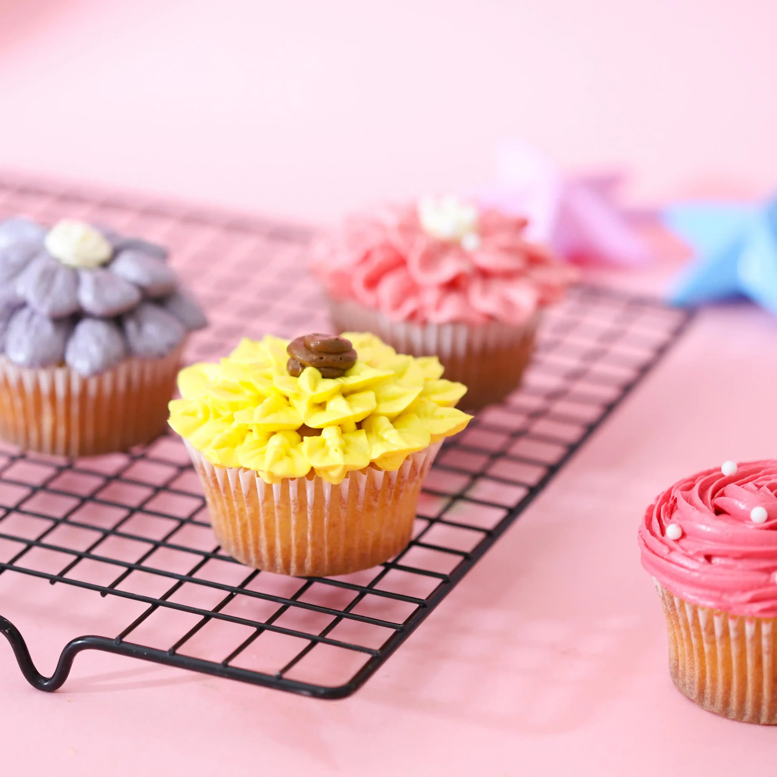 WhatsApp Image 2025 07 30 at 3.38.10 AM 3 scaled - Decorating flower cupcakes