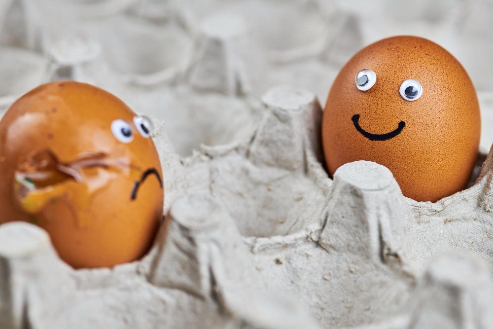 ما هي طريقة معرفة البيضة الفاسدة؟