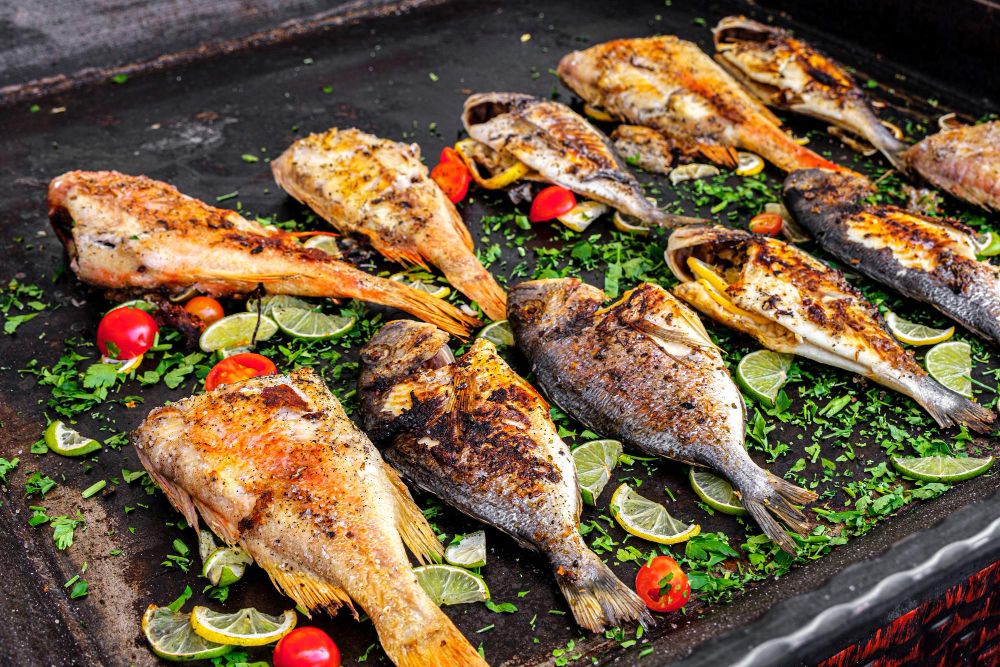 أفضل أنواع السمك للشوي - 5 خيارات للطراوة وتجنب الالتصاق
